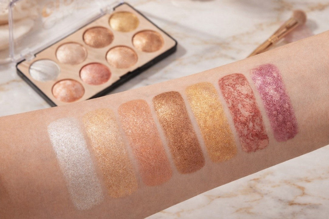 Seven Cool Blush and Highlighter Palette 8 in 1